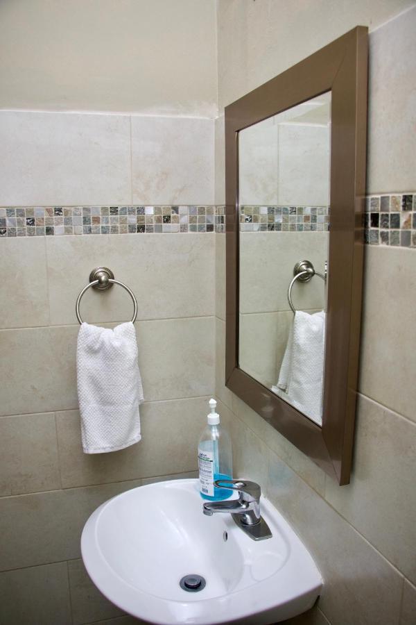 Comfort Homes Kingston Luaran gambar